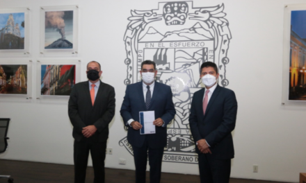 Eduardo Rivera invita al presidente del Congreso de Puebla a su toma de protesta