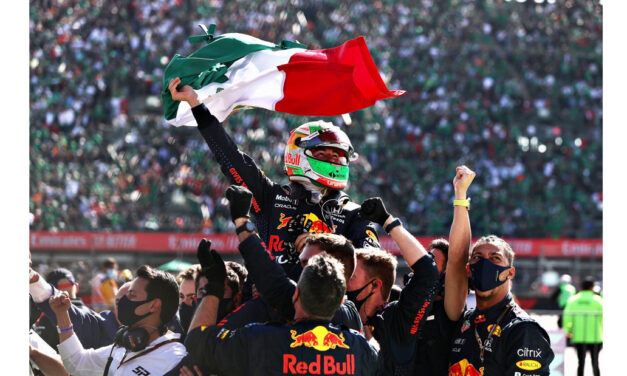 Checo Pérez se sube al podio en el GP de México